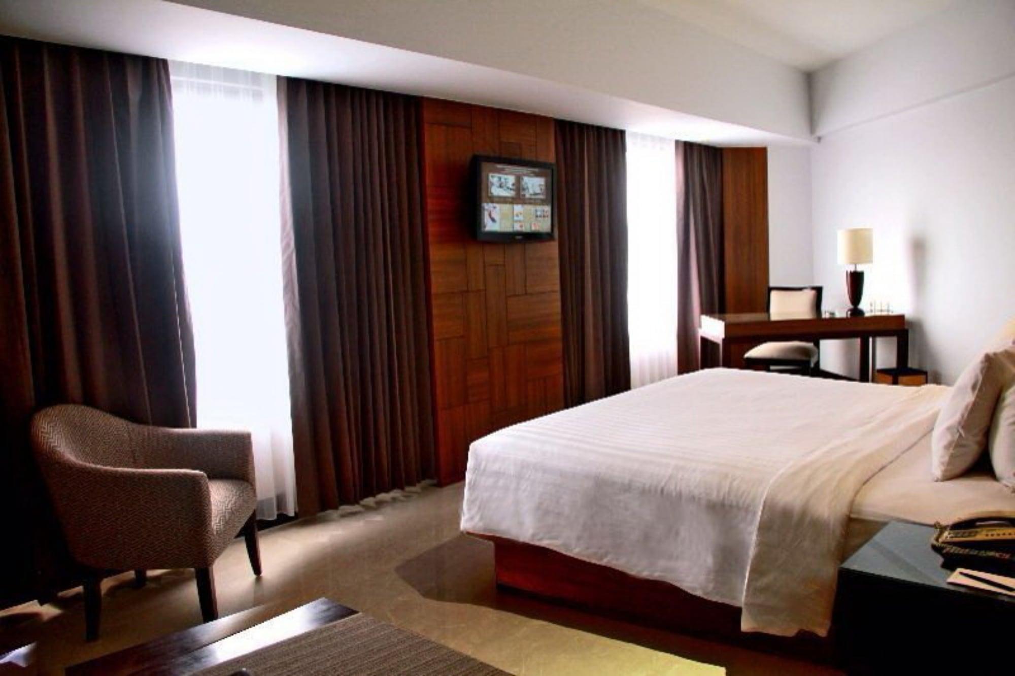 Hotel Santika Premiere Семаранг Екстериор снимка