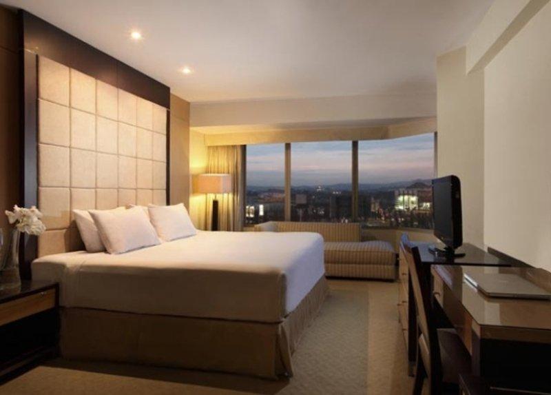 Hotel Santika Premiere Семаранг Екстериор снимка