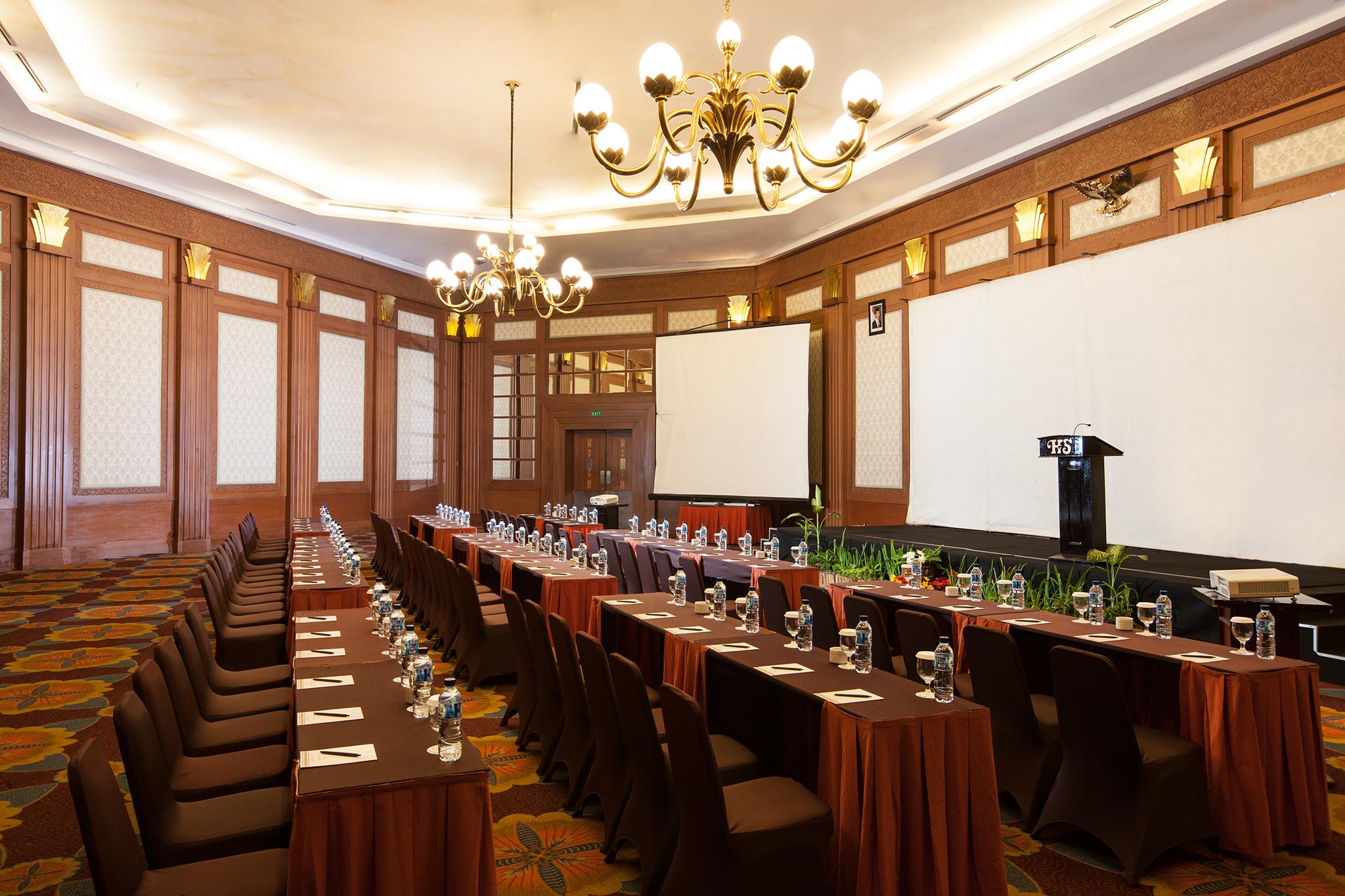 Hotel Santika Premiere Семаранг Екстериор снимка