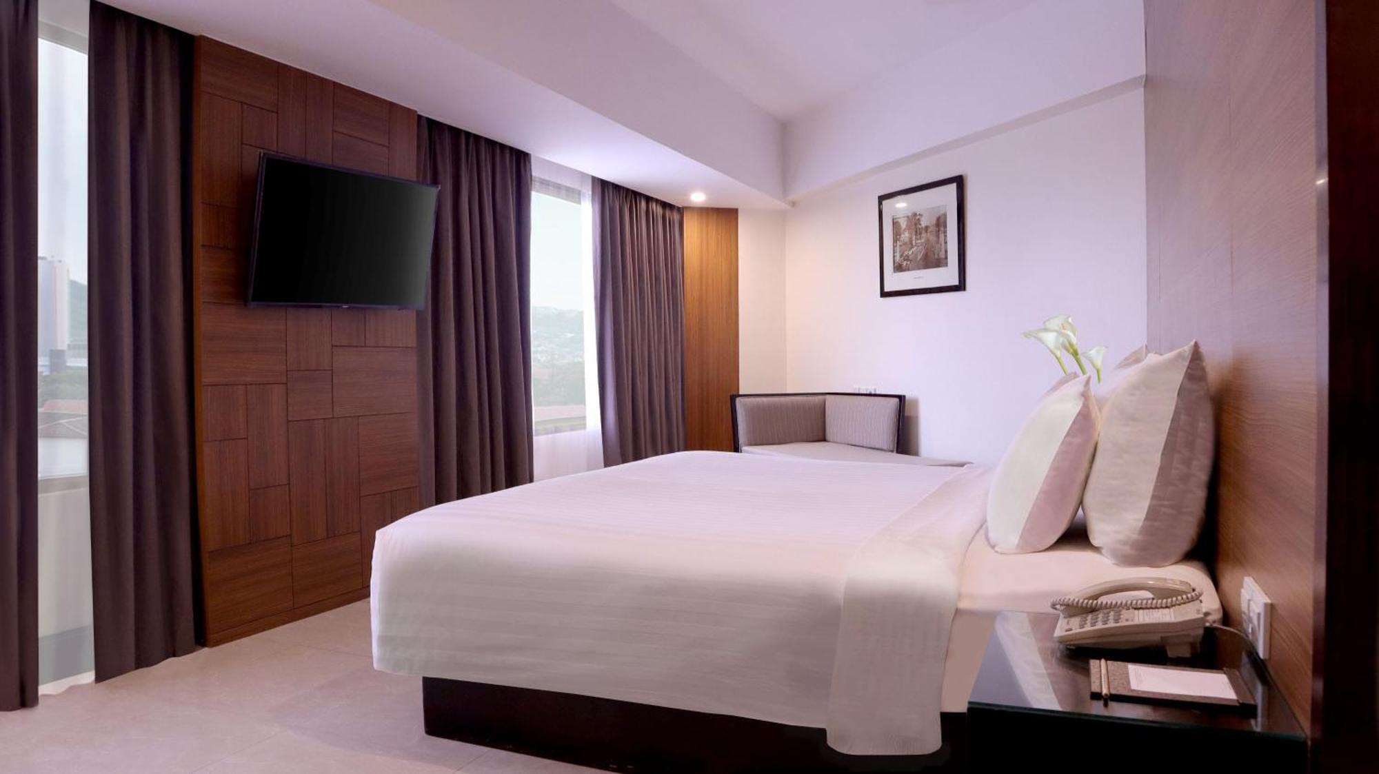 Hotel Santika Premiere Семаранг Екстериор снимка