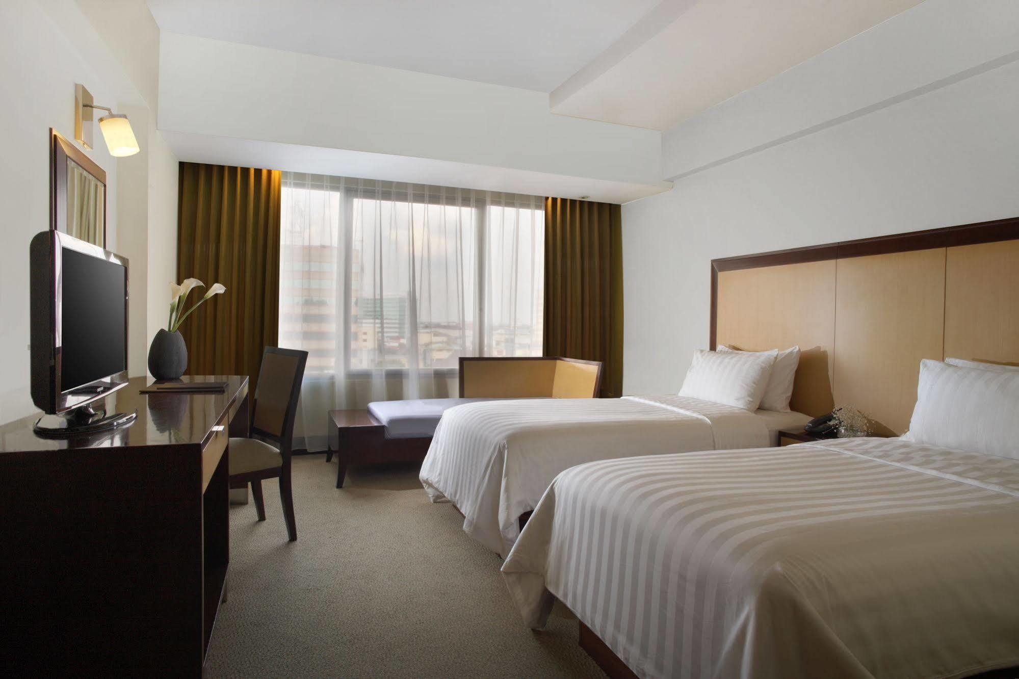Hotel Santika Premiere Семаранг Екстериор снимка